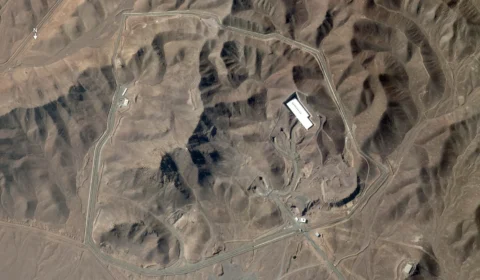 Estados Unidos bombardeiam três instalações nucleares no Irã
